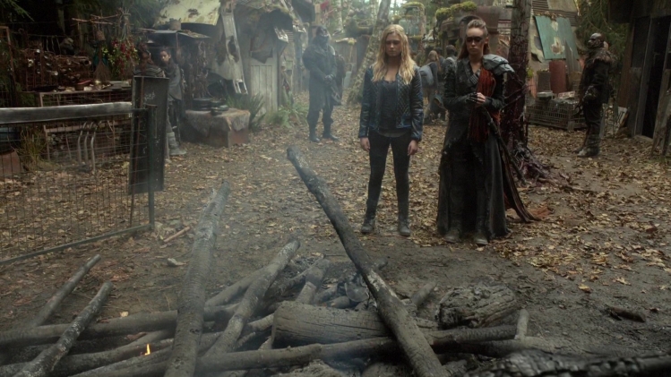 adc_tvshows_the100_209_095.jpg