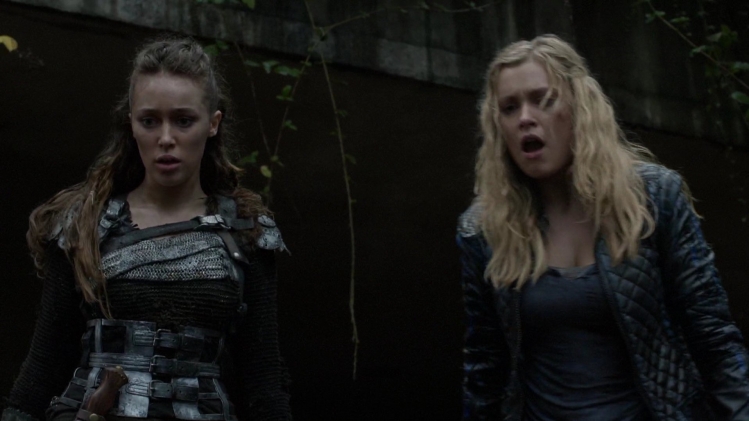 adc_tvshows_the100_210_042.jpg
