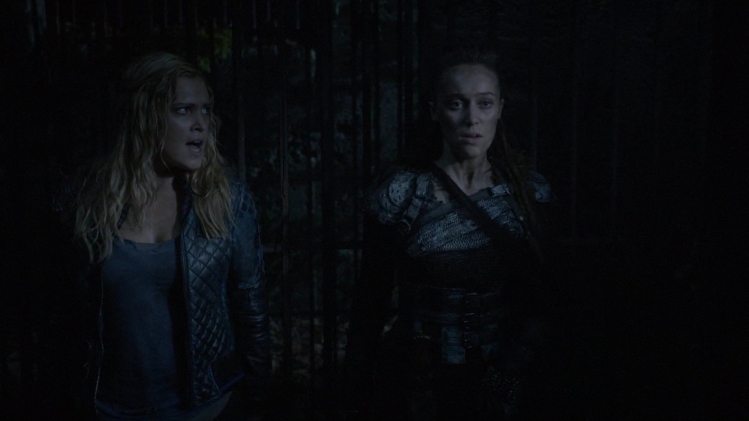 adc_tvshows_the100_210_088.jpg
