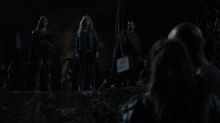 adc_tvshows_the100_213_044.jpg