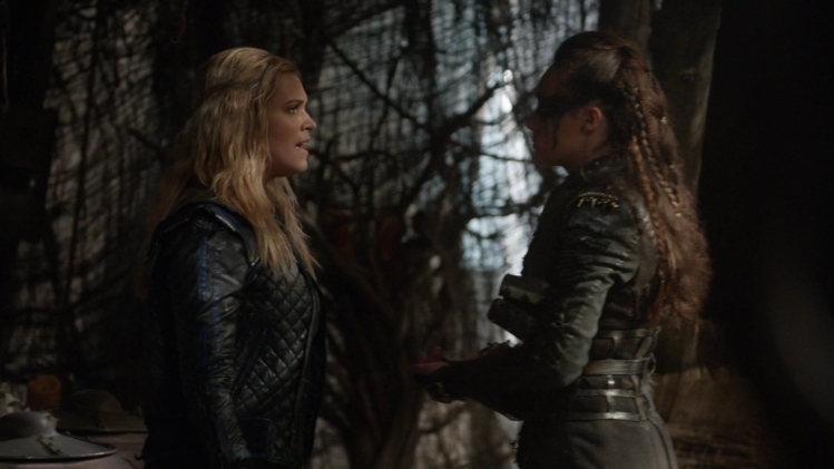 adc_tvshows_the100_214_070.jpg