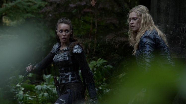 adc_tvshows_the100_210_038.jpg